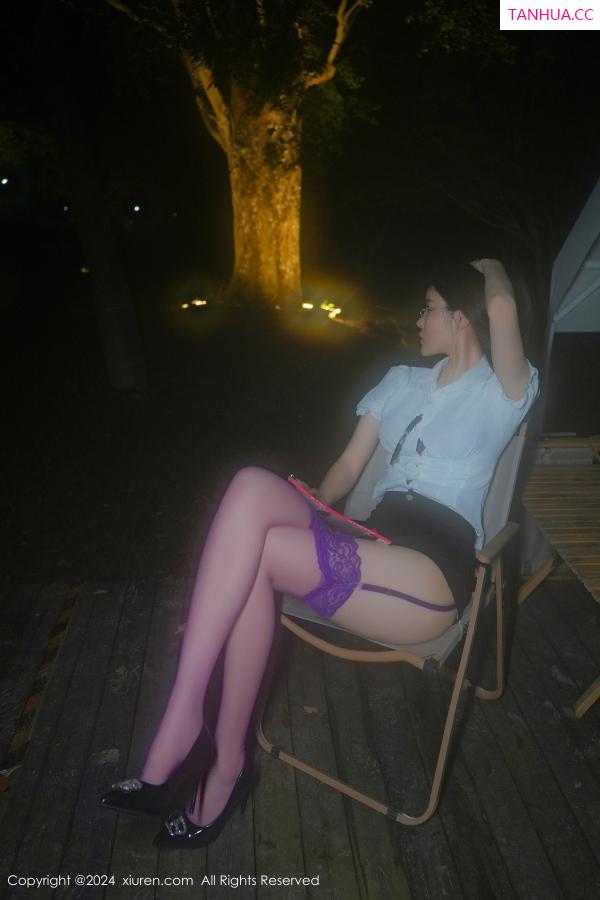   [XiuRen]高清写真图 2024.08.09 No.8999 Erikaki 美腿丝袜第21张图片